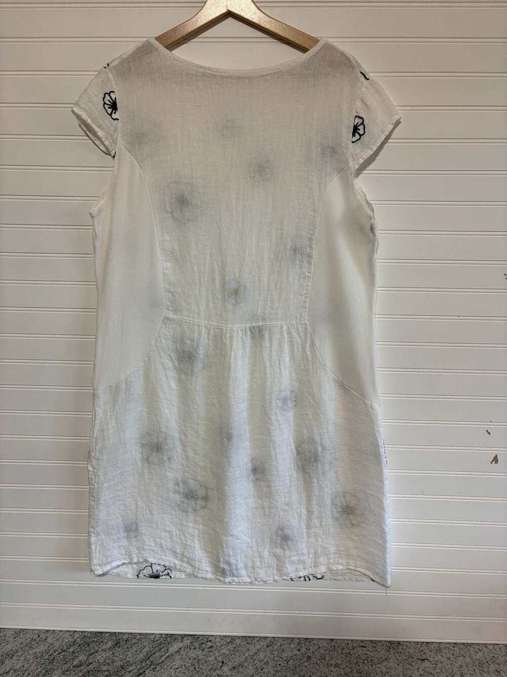 Made in Italy White 100% Linen with embroidered flowers Size M - Picture 5 of 8